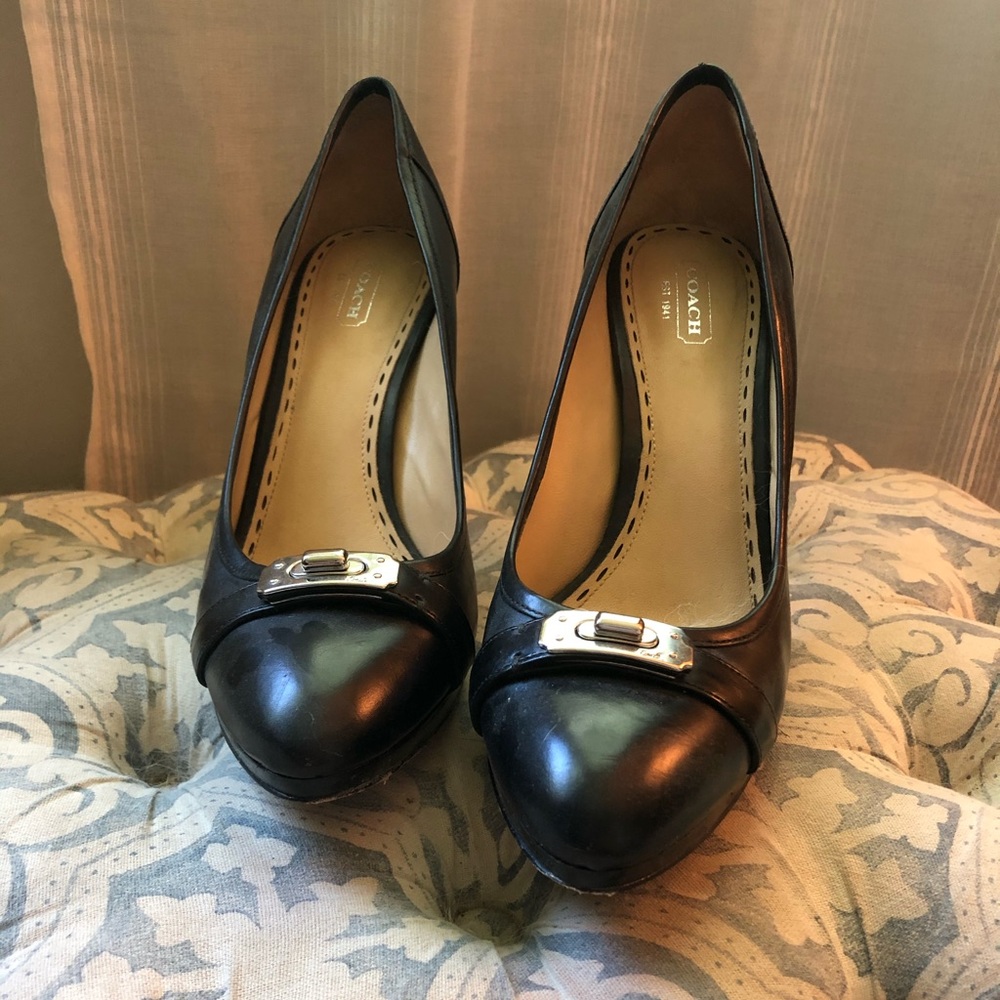 EUC Coach pumps